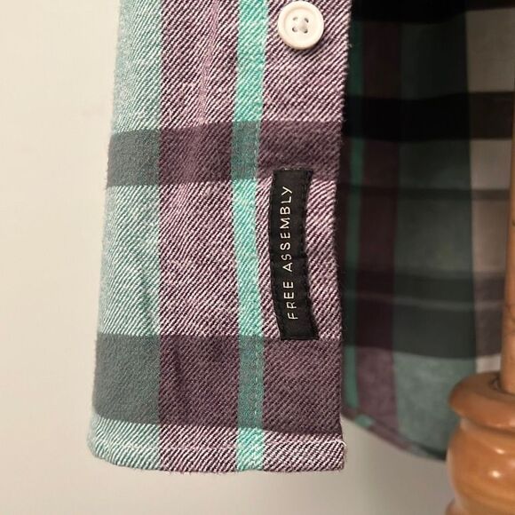 Free Assembly Men's Multicolor Long Sleeve Button-up Shirt - Picture 5 of 9